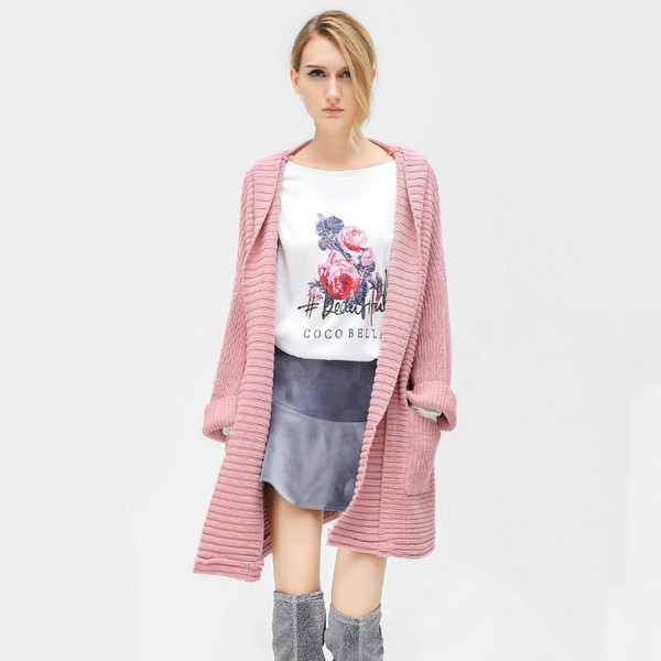 时尚女生不仅要穿得美丽不冻人，还要拥有断崖式降温的抢眼风情