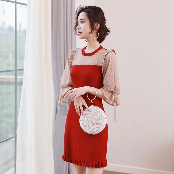 荷叶边旧元素新看点喇叭袖，荷叶边变化出各种可能！