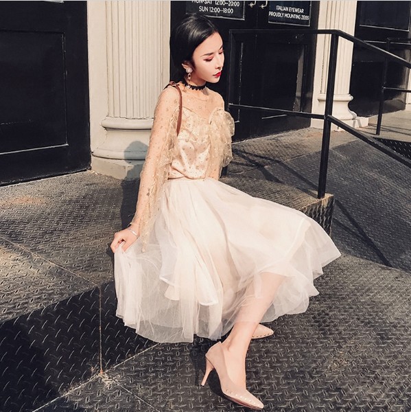 套装裙这样穿更加气质不凡，套装裙穿衣打扮搭配