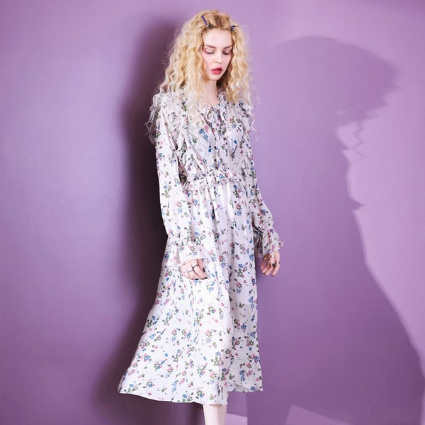 花枝招展的春天，让裙摆绚烂无比