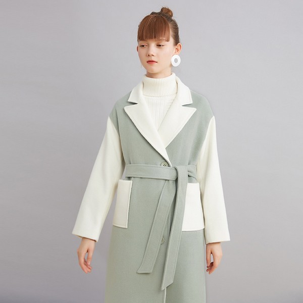 红和绿色彩搭配教程 红和绿穿衣打扮图文