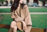 茧型大衣释放气质展现个性，时尚曲线的别样选择