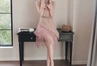 春装轻快是怎么样穿衣搭配的，春光撩人还是我们在撩春光？