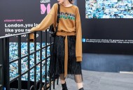 半身裙百搭打扮，时尚永不落幕