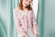 桃花一样的色彩，粉色服饰满足你对春天的每一次想象