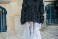 V领不仅能消弥身上的瑕疵，还能展现时尚多变的风格