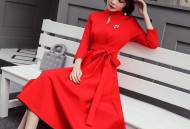 经典与自信并存，展现红红火火的本命年风采！